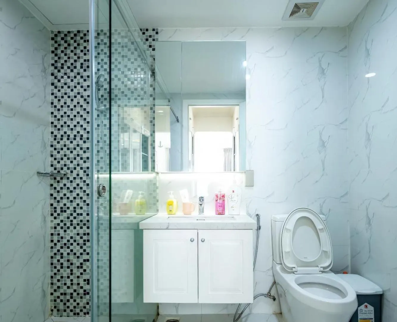 Genius Saigon - Sunrise City View D7 Ho Chi Minh City Apartment