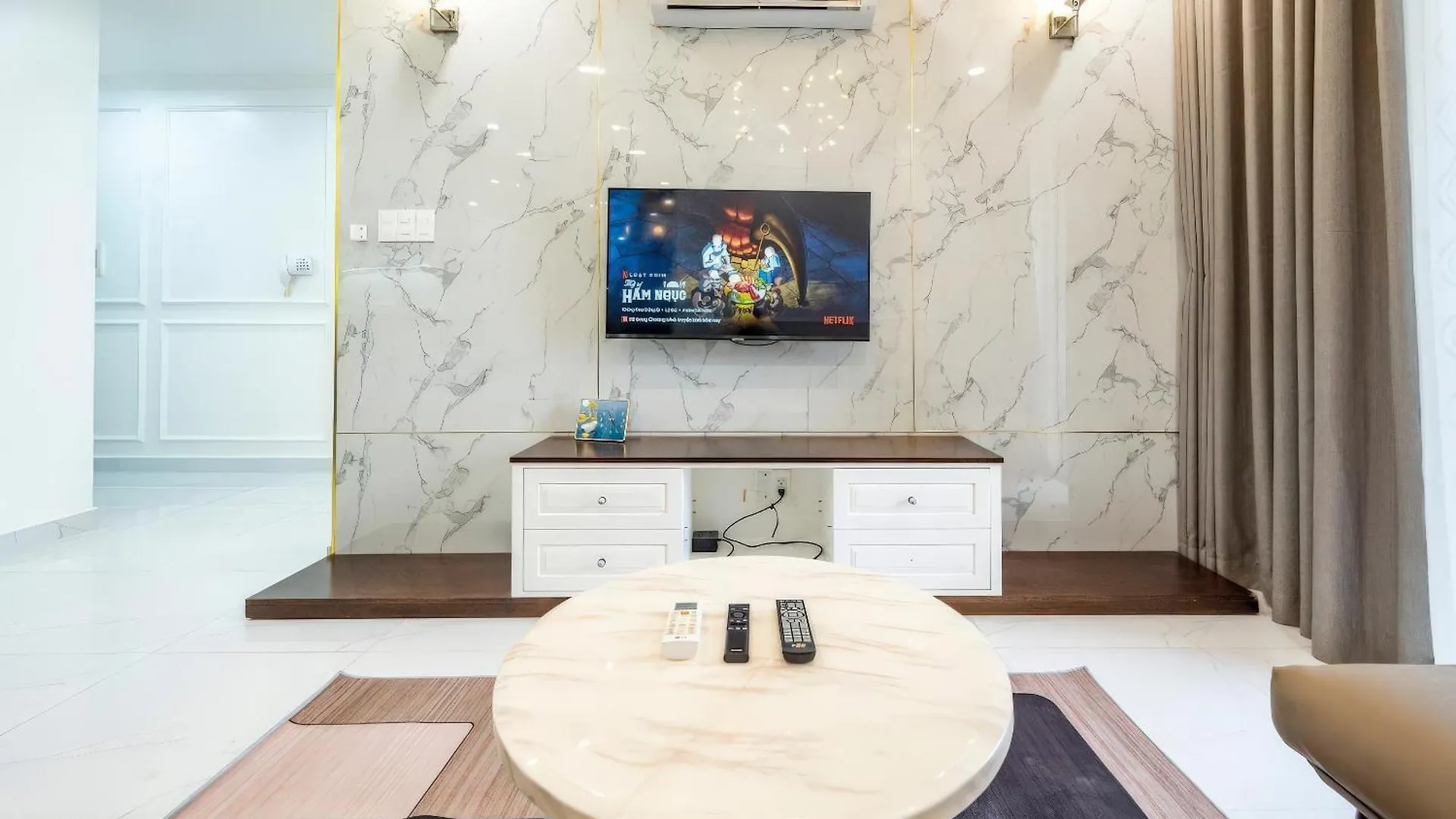 Genius Saigon - Sunrise City View D7 Ho Chi Minh City Apartment